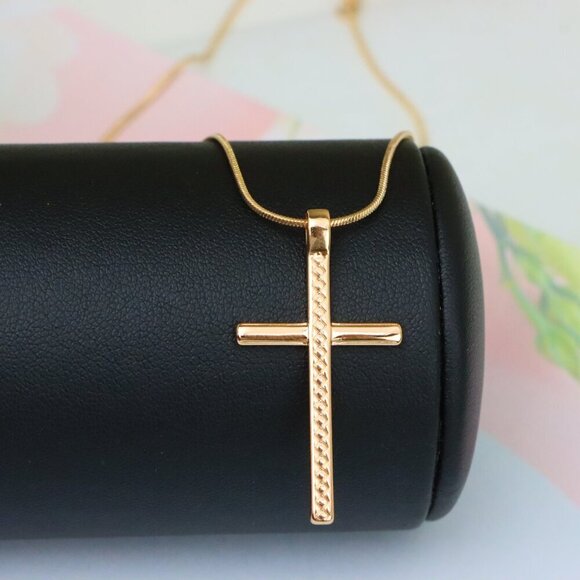 "Elegant Long Cross Rose Gold Pendant with Diamond Pattern Design, XPPT1601 - Picture 6 of 13